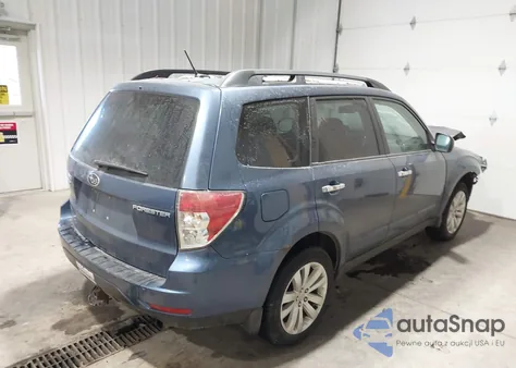 2011 Subaru Forester 2.5X Premium из США, поврежденный, VIN JF2SHBDCXBH766373